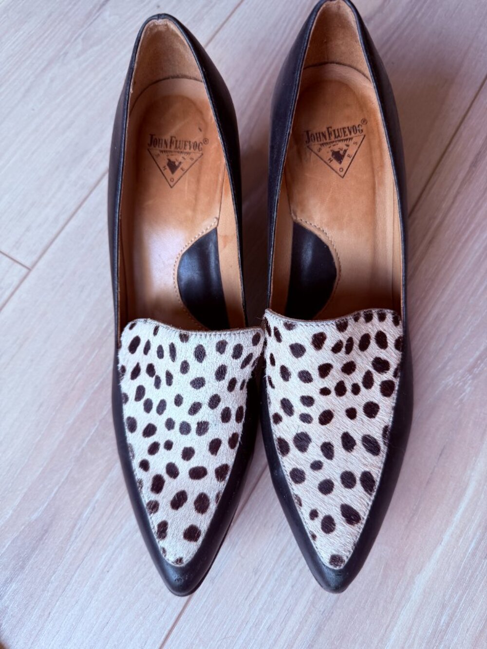 John Fluevog Davis Loafer Pumps Black Leather Heels Women's Size 7.5